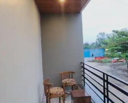 Bombay Darbar Hotel Simrol ภายนอก รูปภาพ