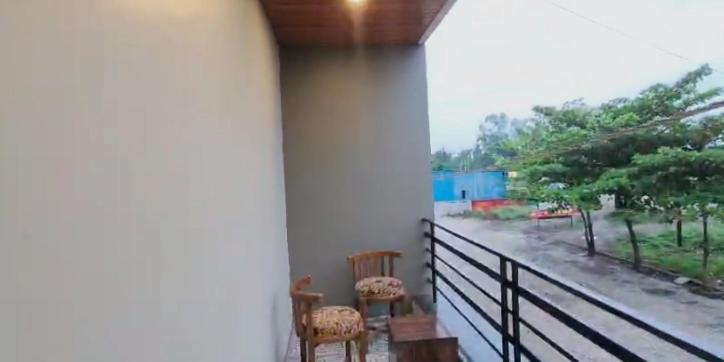 Bombay Darbar Hotel Simrol ภายนอก รูปภาพ
